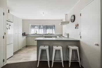 27 Brookvale Park, Stanmore Bay