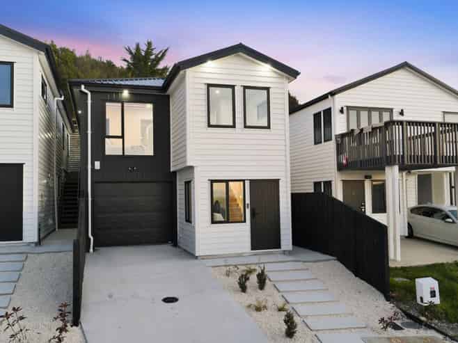 1 Puhakehake Place, Flat Bush
