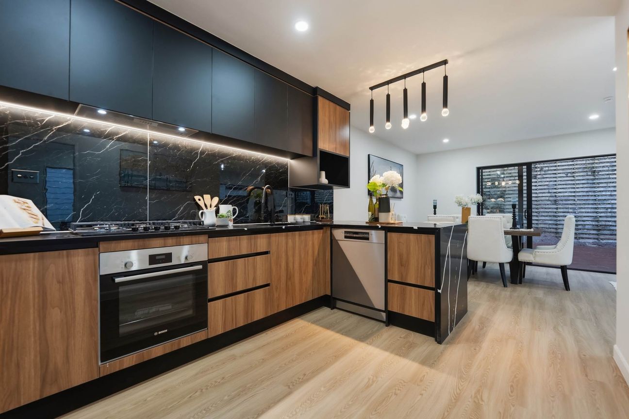 Spacious & Stylish Family Home in Top Spot - Aanzicht 4