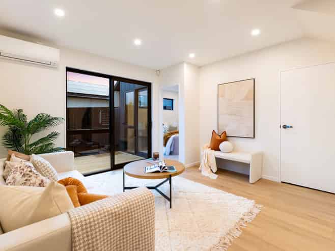 3A & 3B Towra Place, Botany Downs