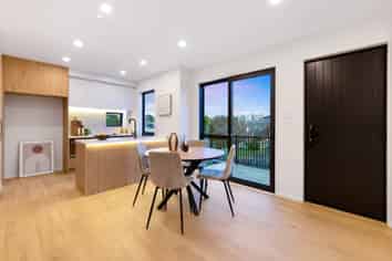 3A & 3B Towra Place, Botany Downs