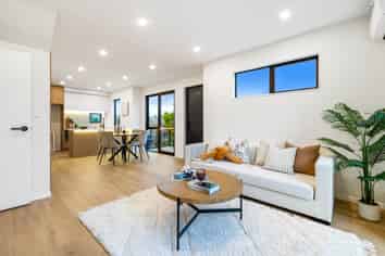 3A & 3B Towra Place, Botany Downs