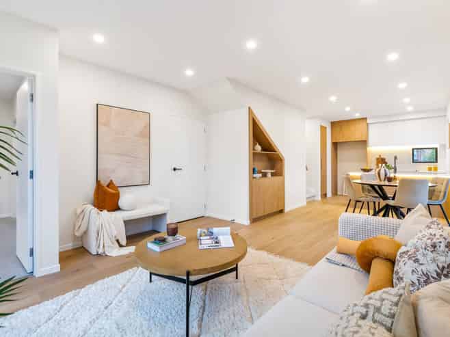3A & 3B Towra Place, Botany Downs