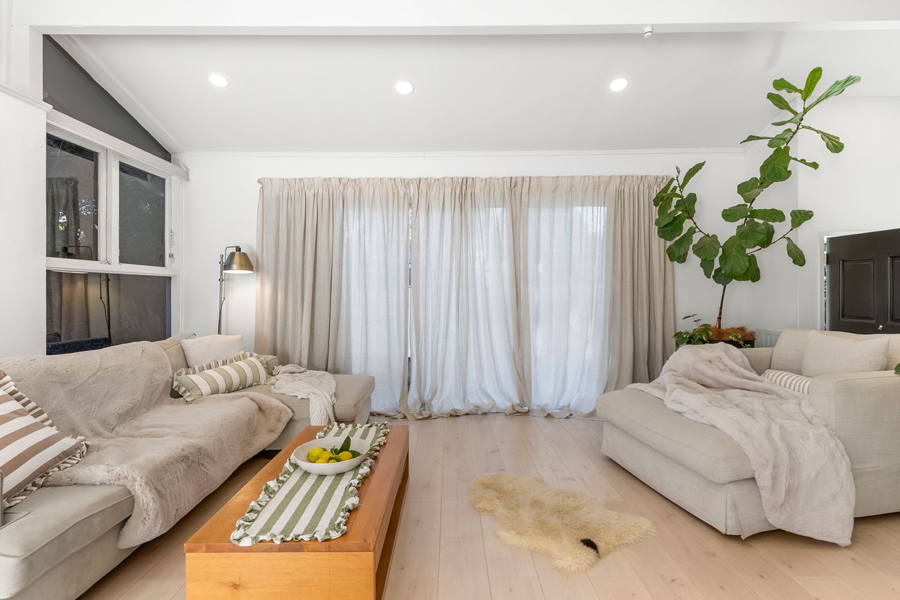 Mid Century Mod |Titirangi Vibes - Meer