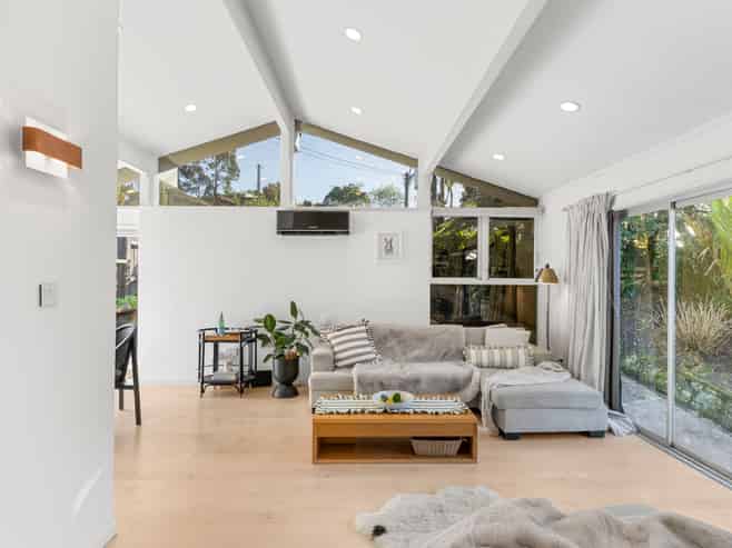 200 Godley Road, Titirangi