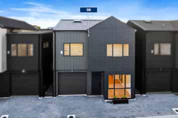 3B Towra Place, Botany Downs