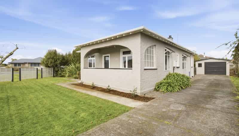 47 Lincoln Road, Springvale