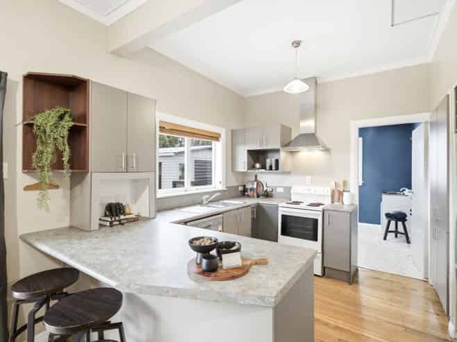 47 Lincoln Road, Springvale