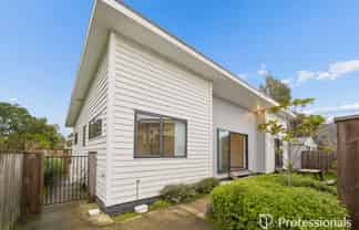 15A Burden Avenue, Wainuiomata