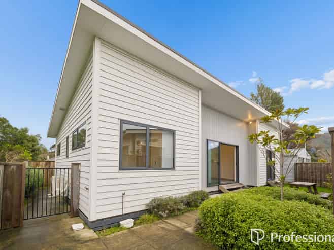 15A Burden Avenue, Wainuiomata