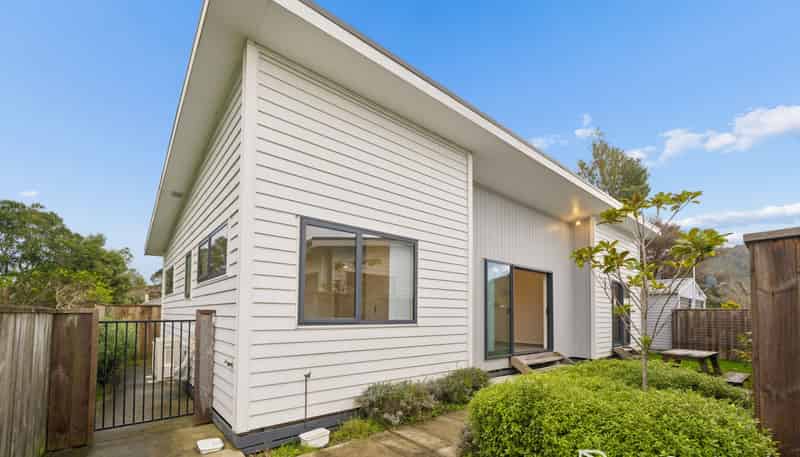 15A Burden Avenue, Wainuiomata