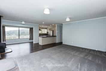 27 Ngahere Street, Stokes Valley