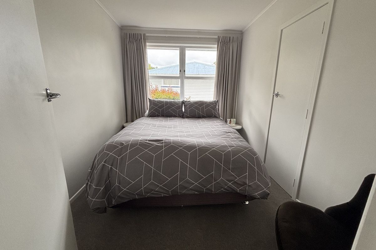 Charming 3-Bedroom Home in Sought-After Te Wiata Place - Mehr