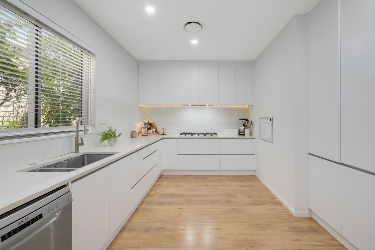 Spacious and private in the heart of Howick - Vista 2