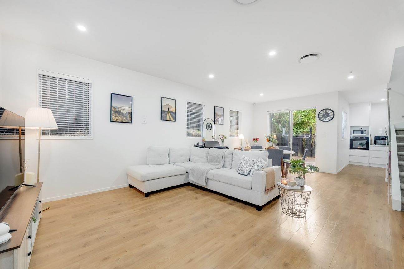 Spacious and private in the heart of Howick - Vista 3