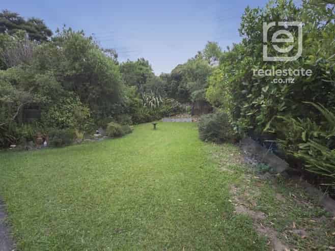416 Don Buck Road, Massey