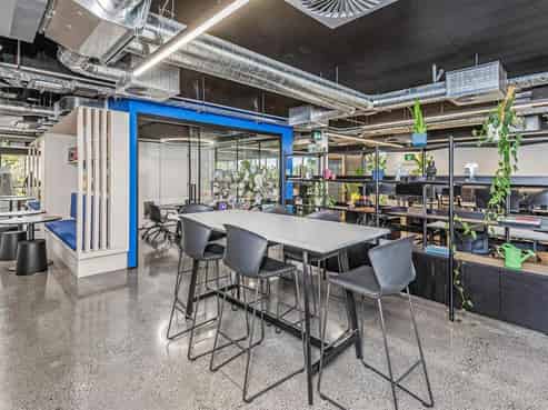 Modern Newly Refurbished Offices Next To The CRL