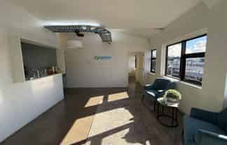 TOP FITTED FLOOR WITH NORTHERN OUTLOOK
