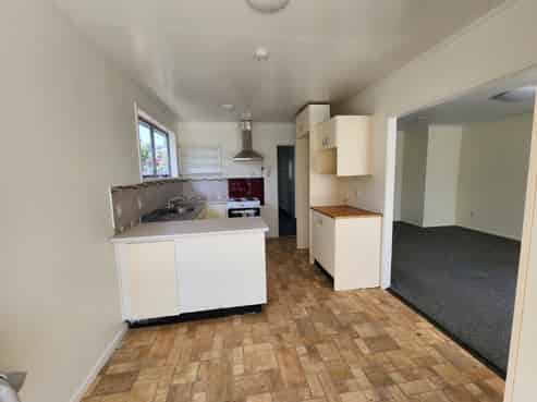 22 Parrs Cross Road , Henderson
