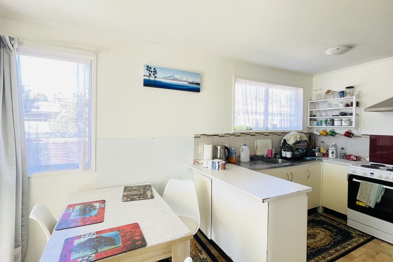 Newly Renovated 3 Bedroom Family Home - Vista 4