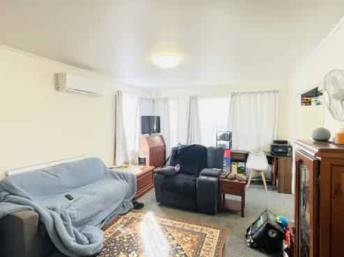 22 Parrs Cross Road , Henderson