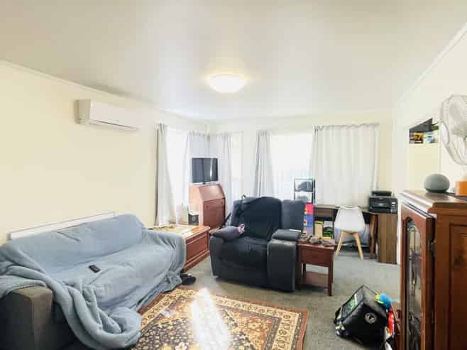 22 Parrs Cross Road , Henderson
