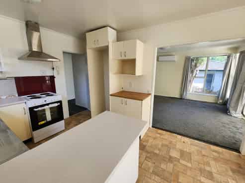 22 Parrs Cross Road , Henderson