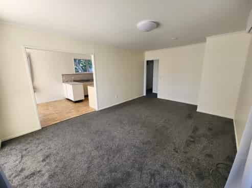 22 Parrs Cross Road , Henderson