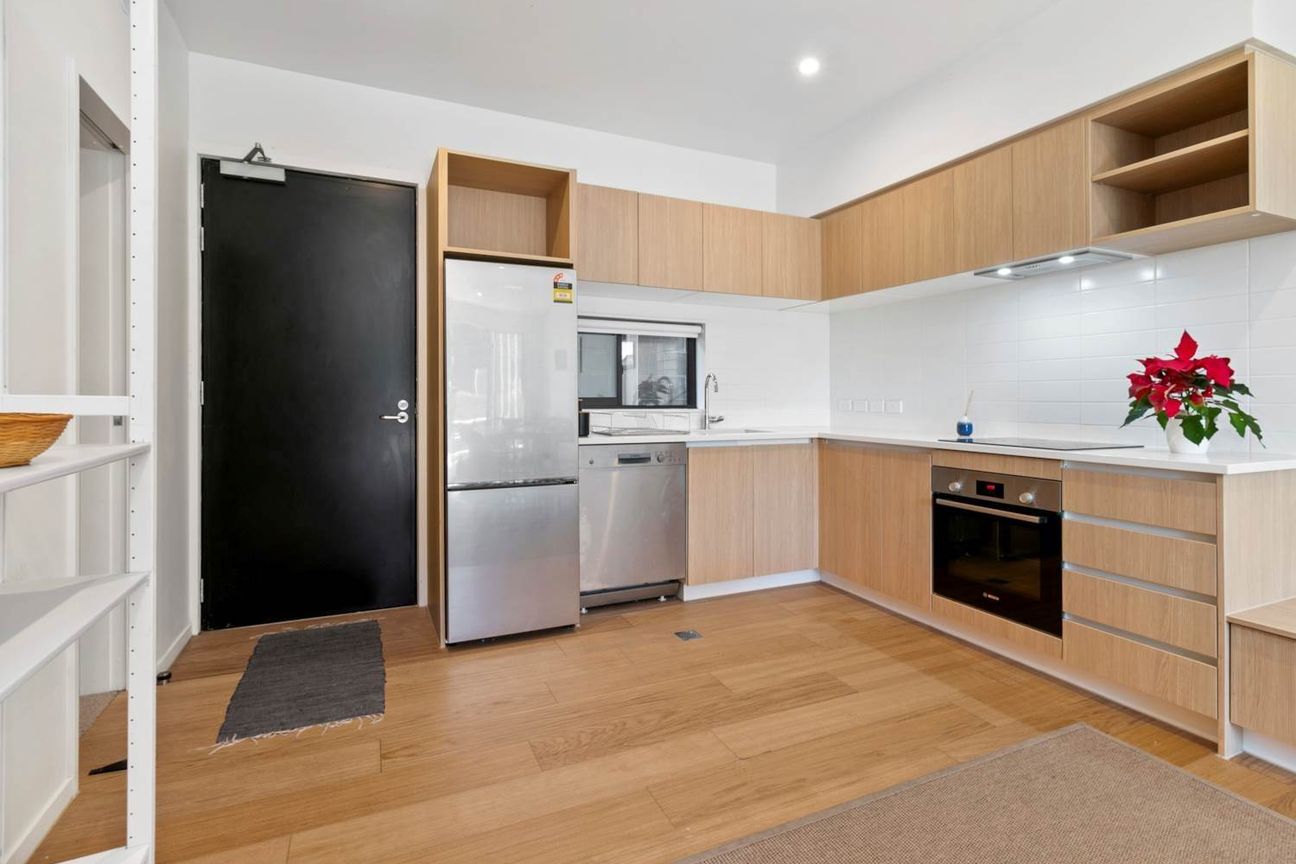 Quite low maintenance on View Road! - Aanzicht 3