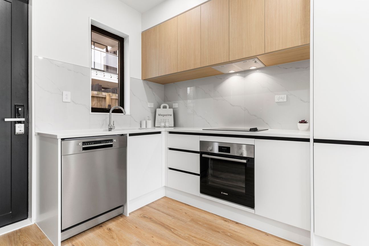Modern Luxury | Unbeatable Location - Vista 3