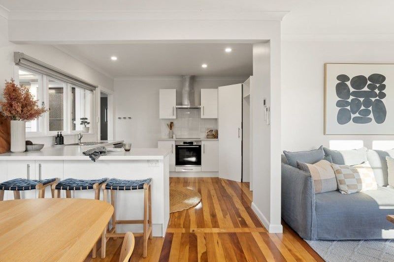 Charming Hillcrest Home in a Prime Location - Widok 2