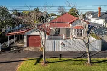 22 Summer Street, Stanley Point