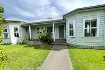 60 Karaka Road, Beachlands