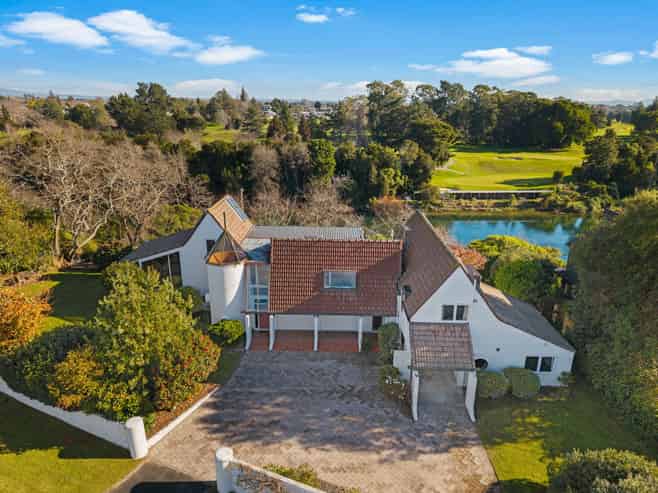 913 River Road, Queenwood