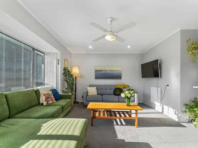 2/21 Clifford Avenue, Bishopdale