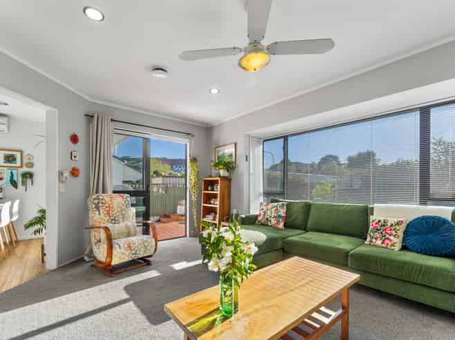 2/21 Clifford Avenue, Bishopdale