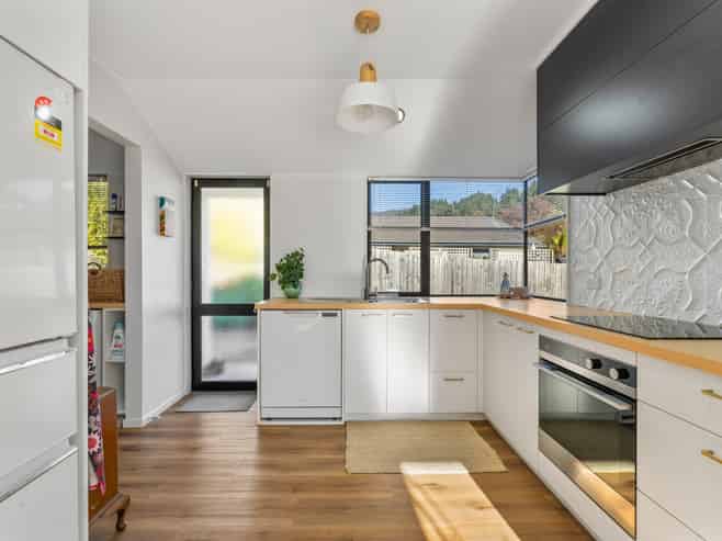 2/21 Clifford Avenue, Bishopdale