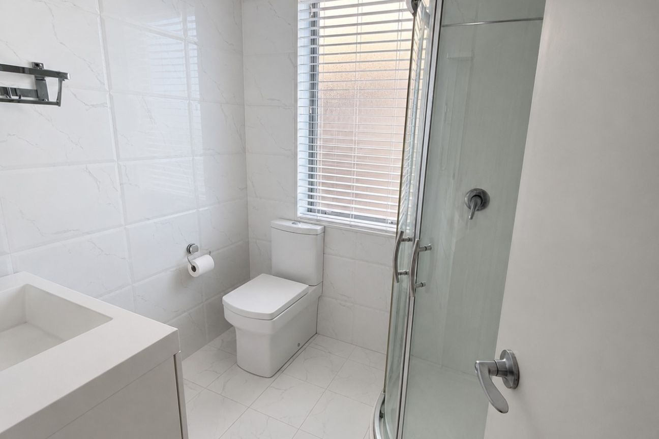 Takanini, 4 bedrooms - Więcej