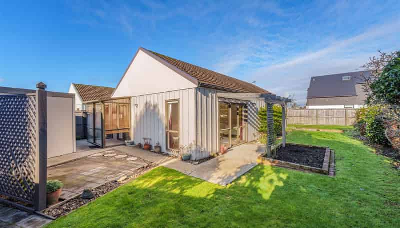  2/15 Tulloch Place, Papanui