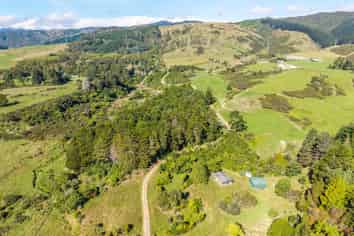 358 Kuku East Road, Manakau