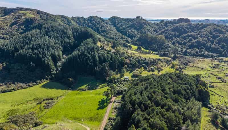 358 Kuku East Road, Manakau