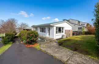 1/75 Pembroke Street, Hamilton Lake