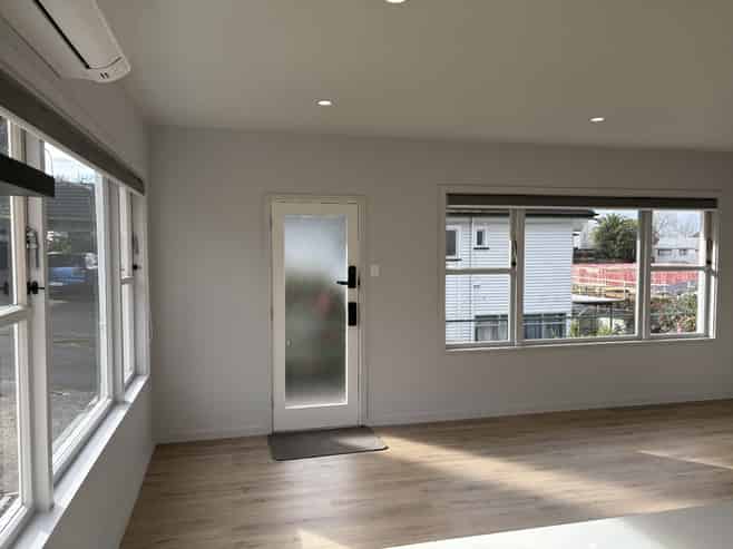 1/75 Pembroke Street, Hamilton Lake