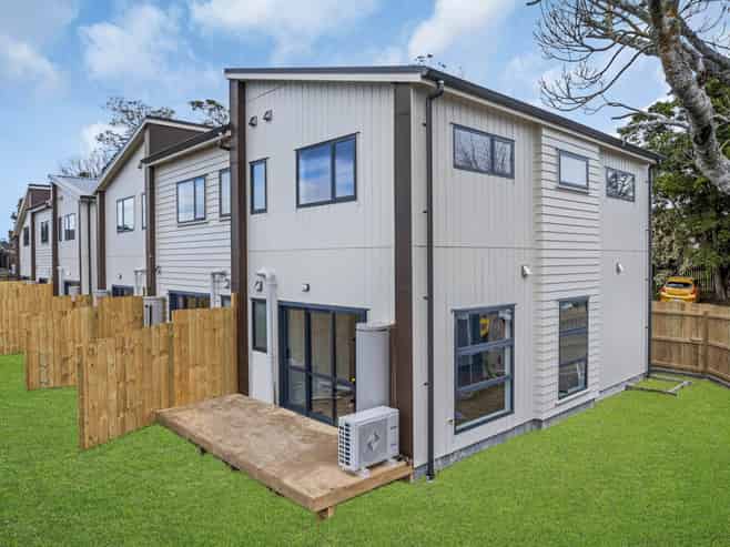 2/13 Caringbah Drive, Papatoetoe