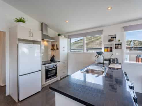 12 Grants Road, Marchwiel