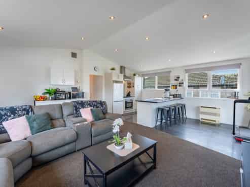 12 Grants Road, Marchwiel