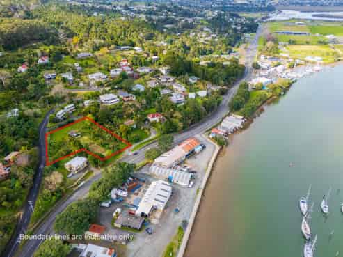  31 Riverside Drive and 4 Punga Grove Avenue, Riverside