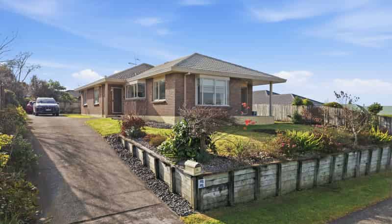 14 Brymer Road, Grandview Heights