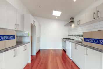 25 Tama Street, Alicetown