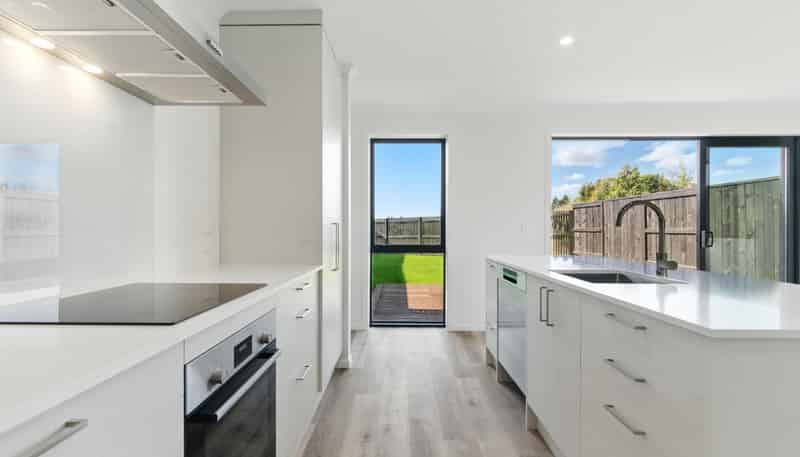 16 Keri Rua Road, Cambridge